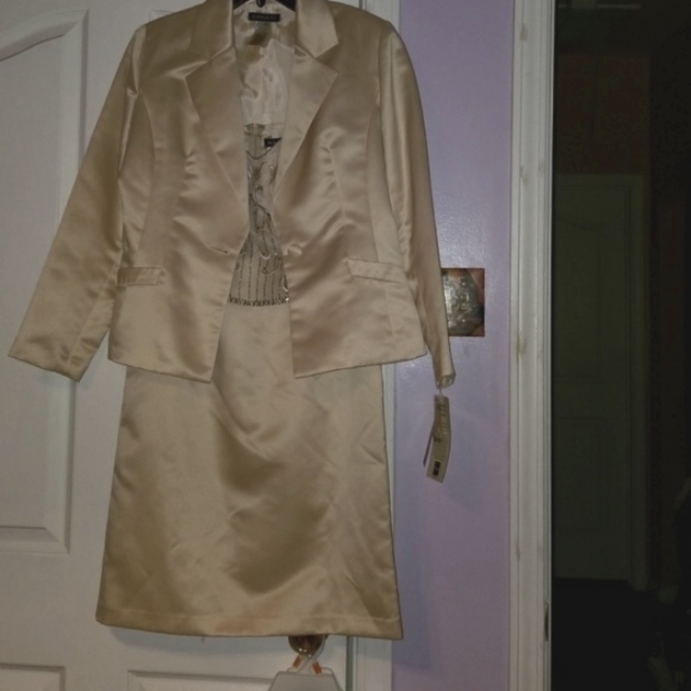 Dress with jacket - Picture 2 of 4